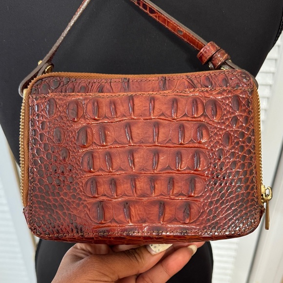 Brahmin ‘Jules’ Rich Brown Croc-Embossed Crossbody Bag - Picture 4 of 10